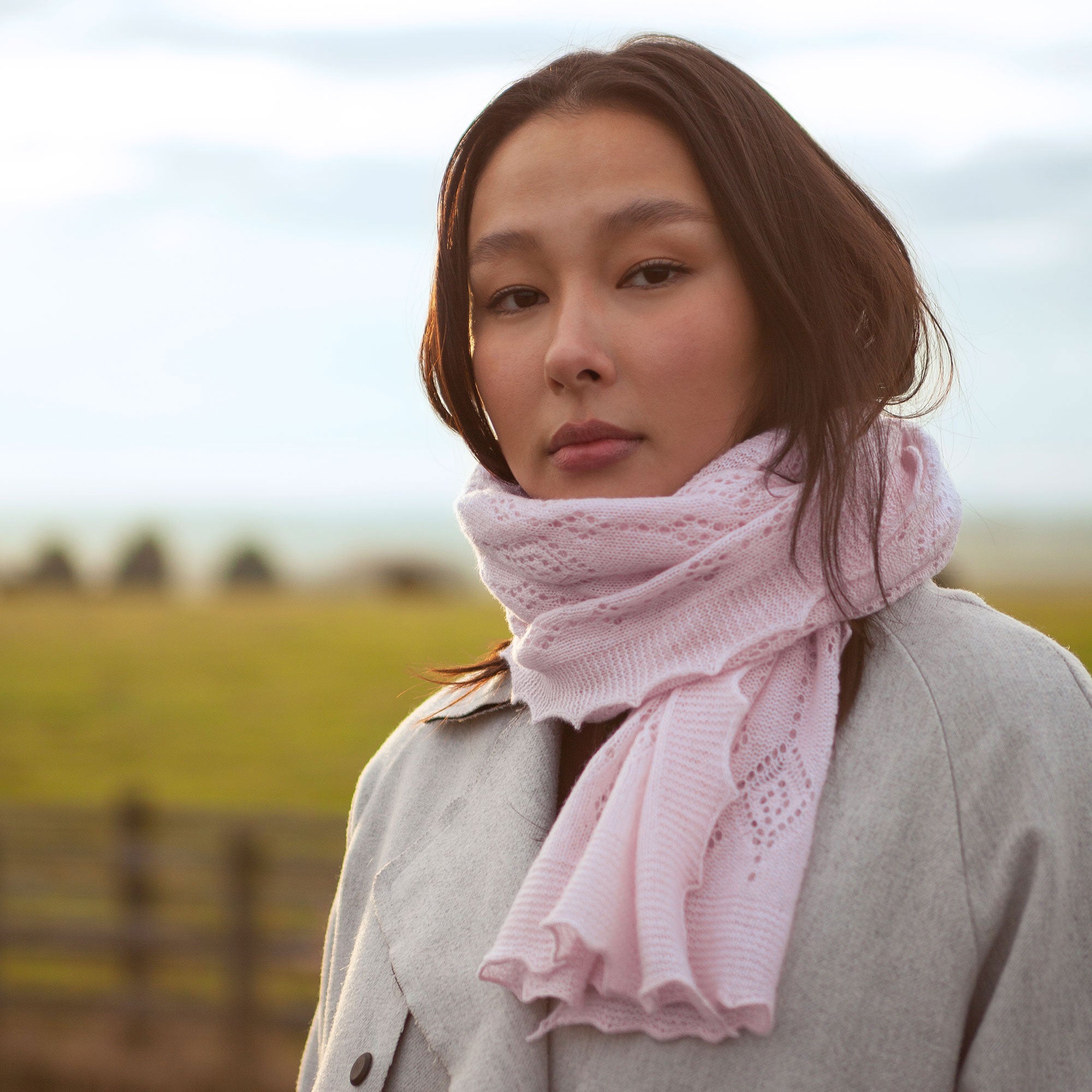 Jewel Cashmere Scarf in Pale Pink