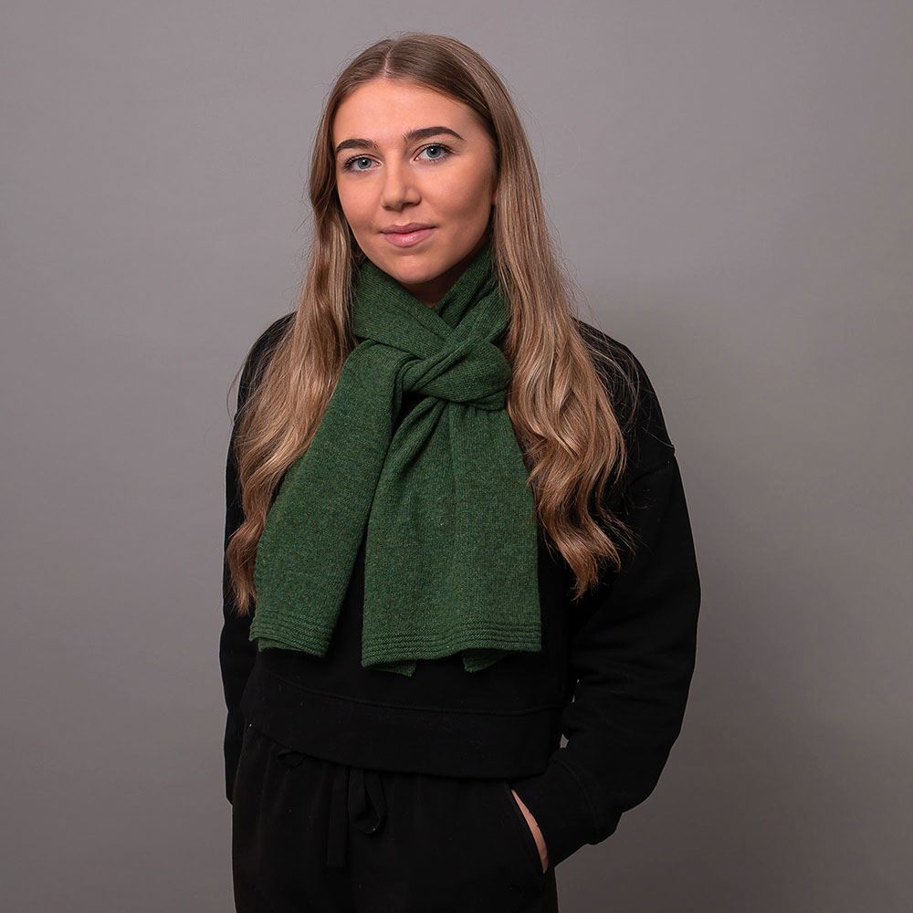 Ladies Lambswool Plain Knit Scarf in Moss