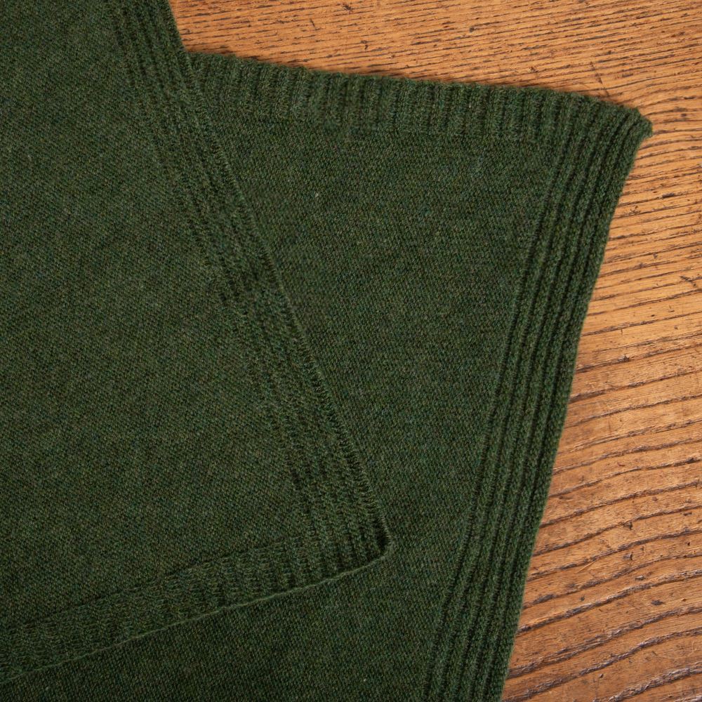 Ladies Lambswool Plain Knit Scarf in Moss