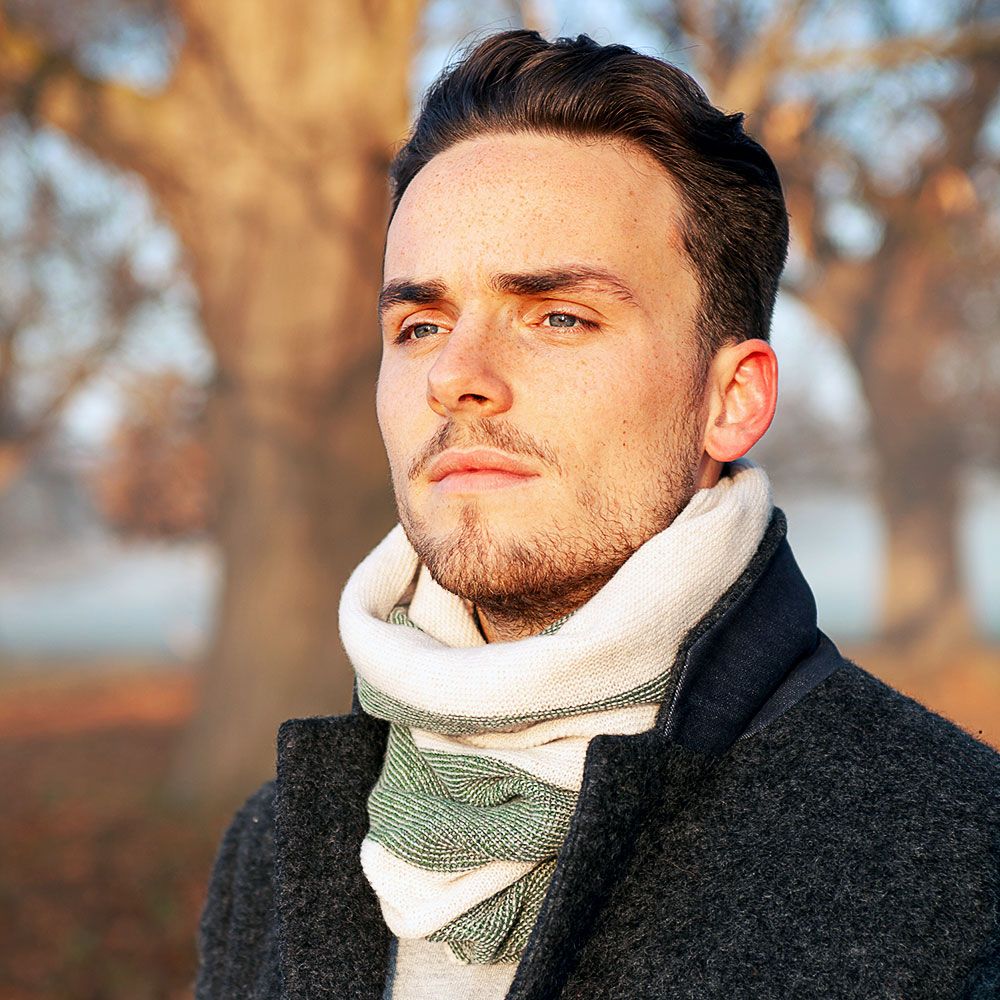 Men's Lambswool Purl Knit Neck Warmer in Moss