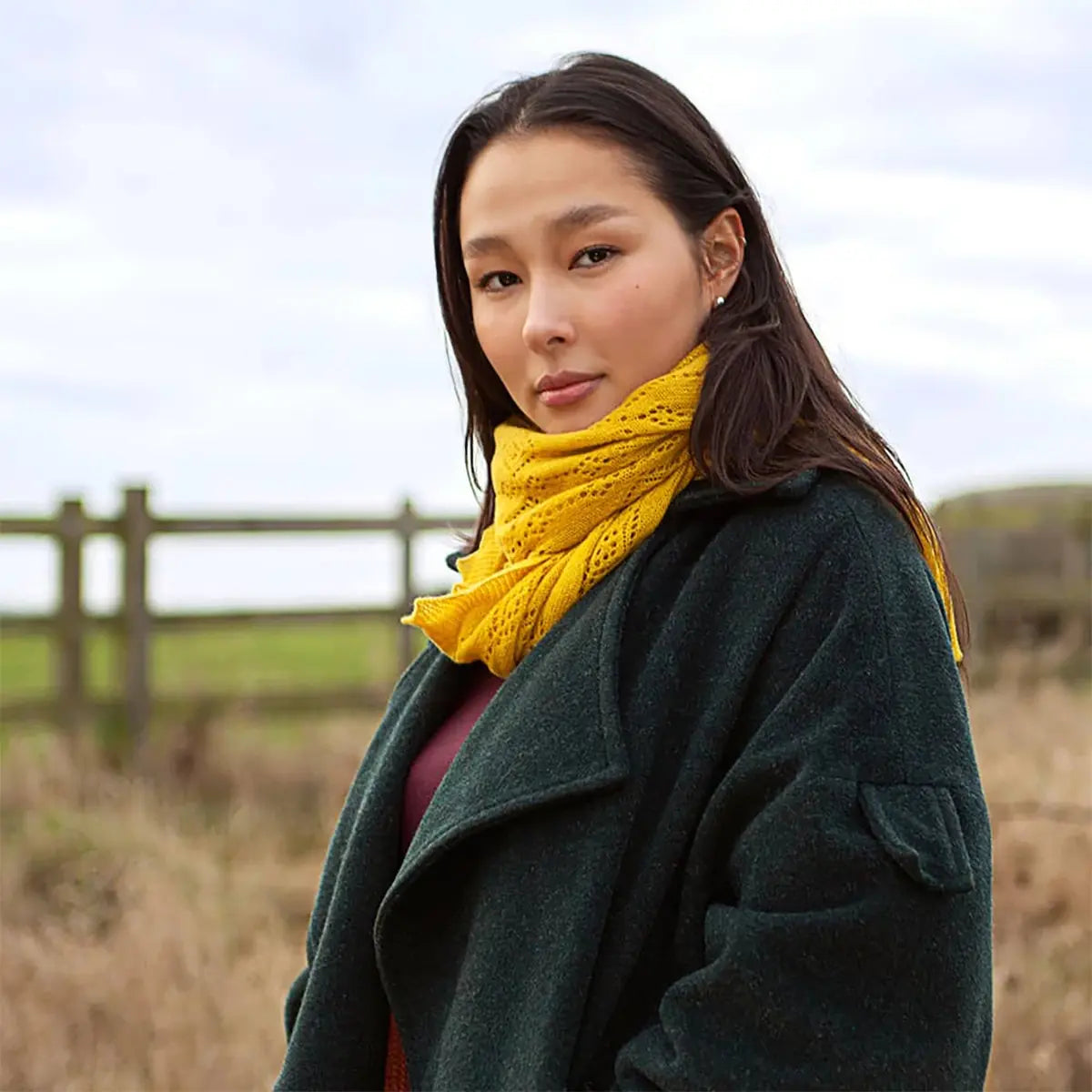 Jewel Cashmere Scarf in Gold