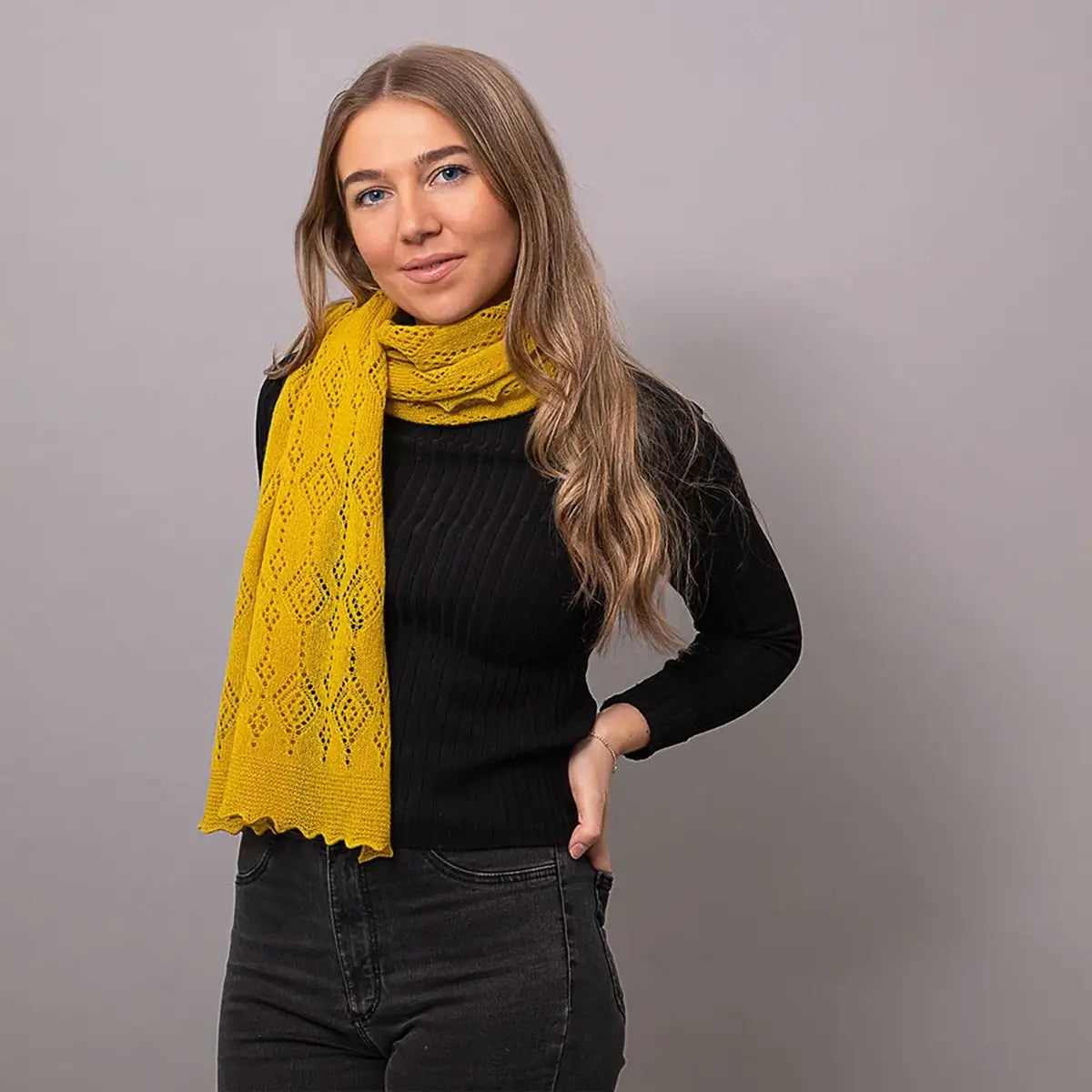 Jewel Cashmere Scarf in Gold