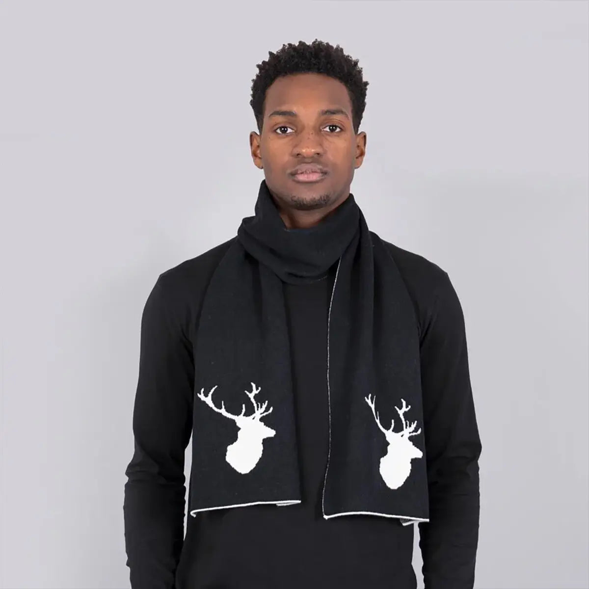 Merino Wool Stag Scarf in Black