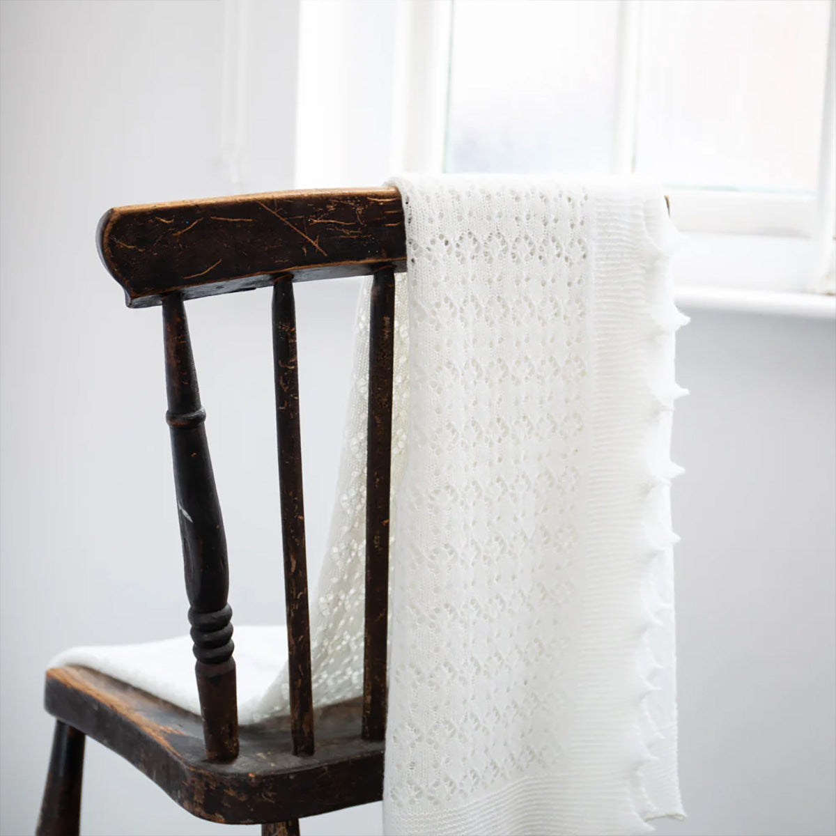 Cosy Cashmere Baby Shawl in White Detail
