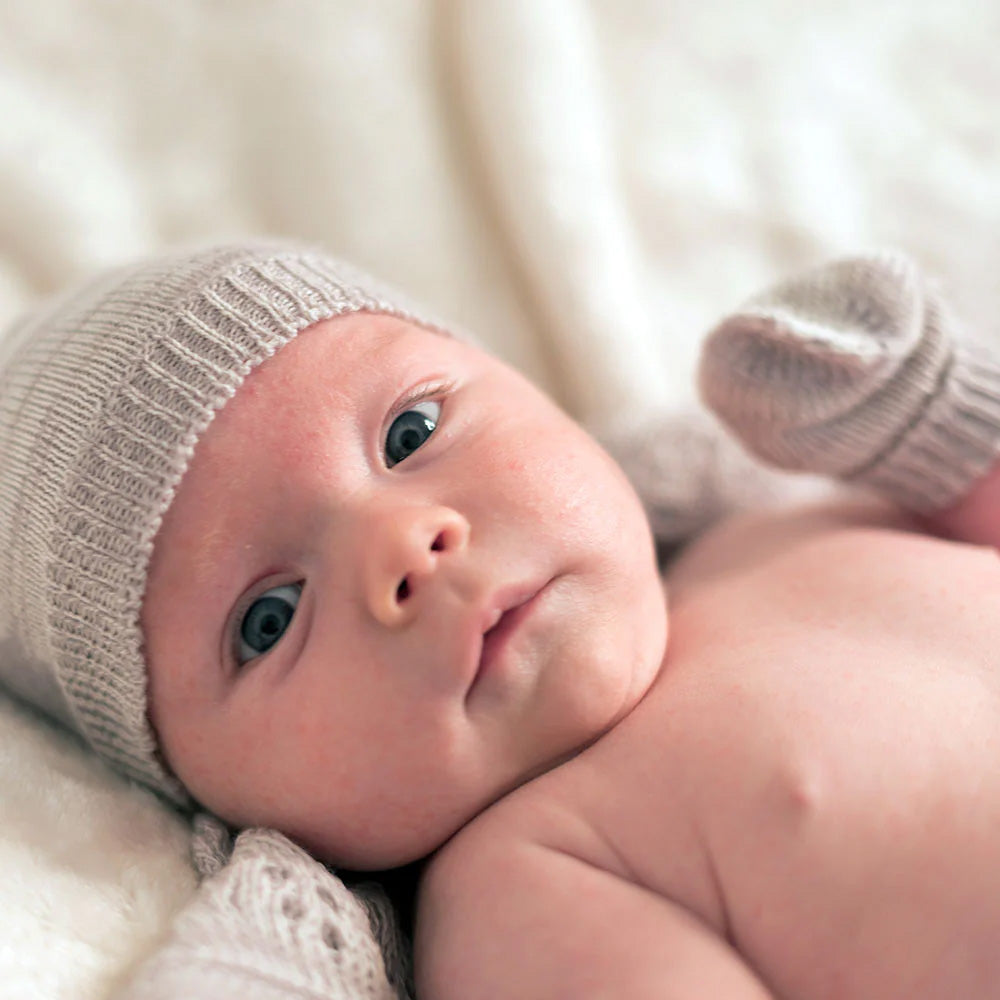 Kitten Paw Wool Baby Gift Set in Grey