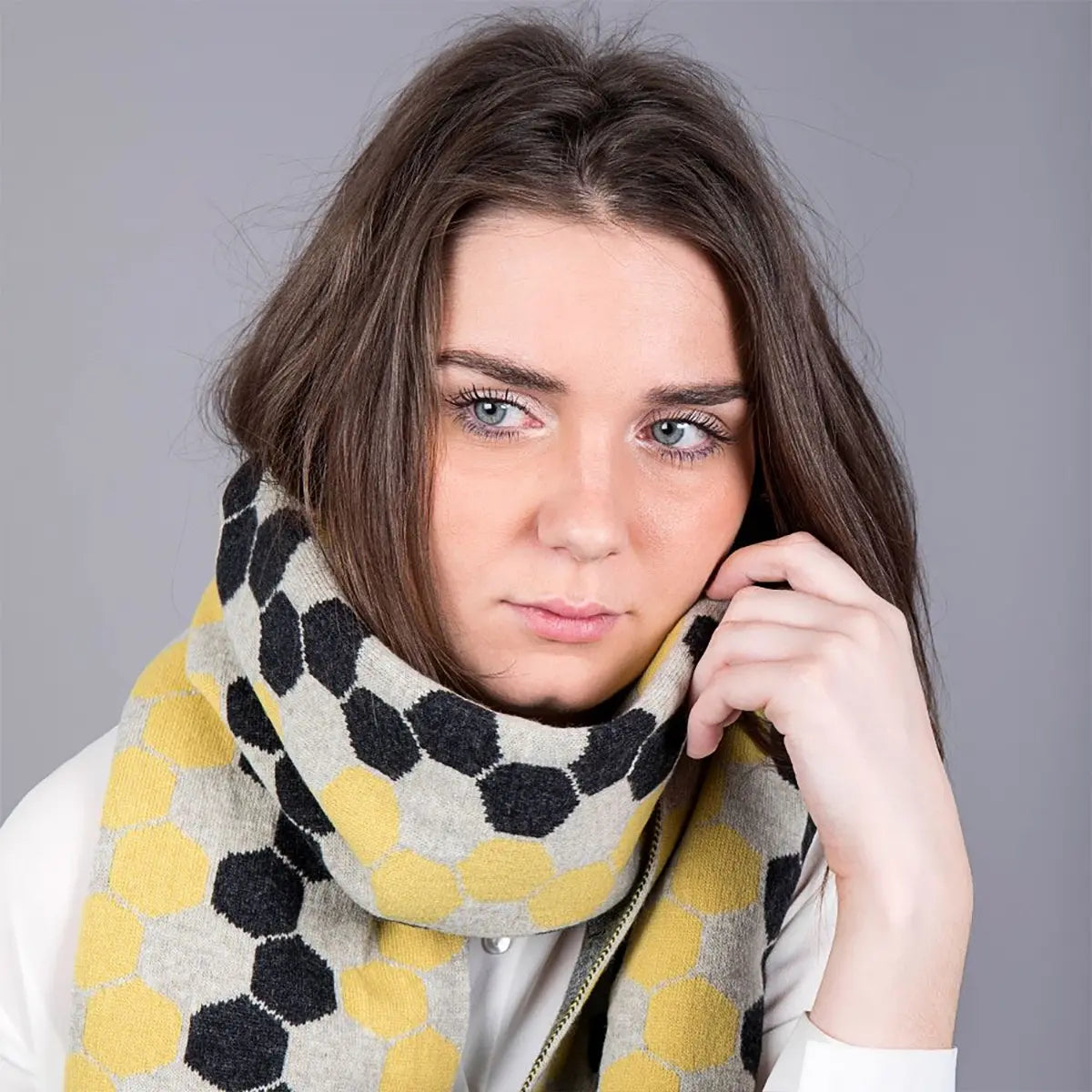 Ladies Lambswool Hexagon Scarf in Brass