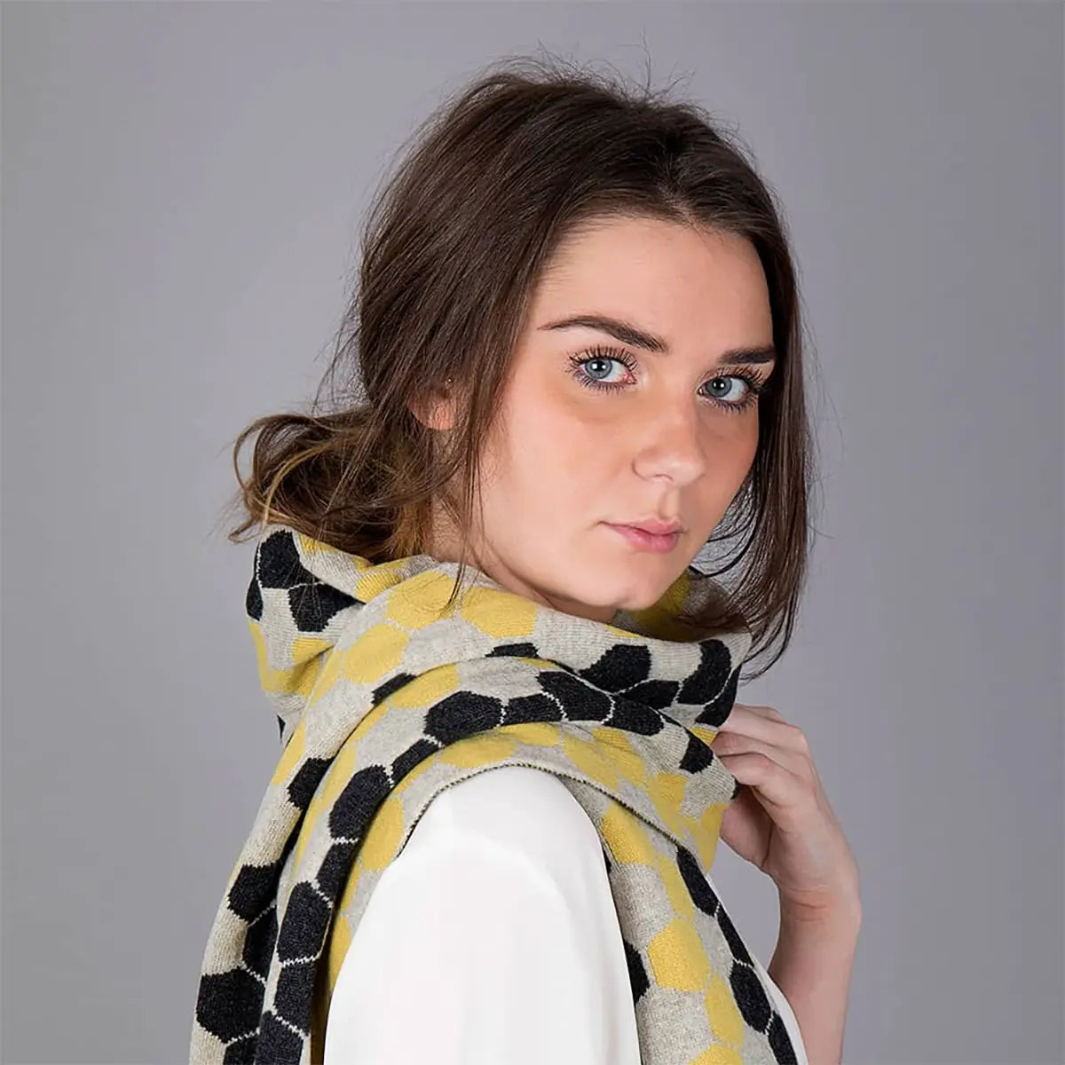 Ladies Lambswool Hexagon Scarf in Brass