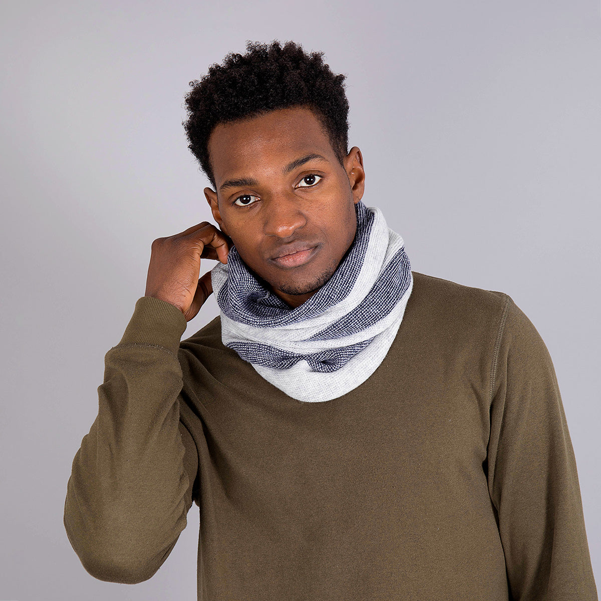 Lambswool Purl Knit Neck Warmer in Navy