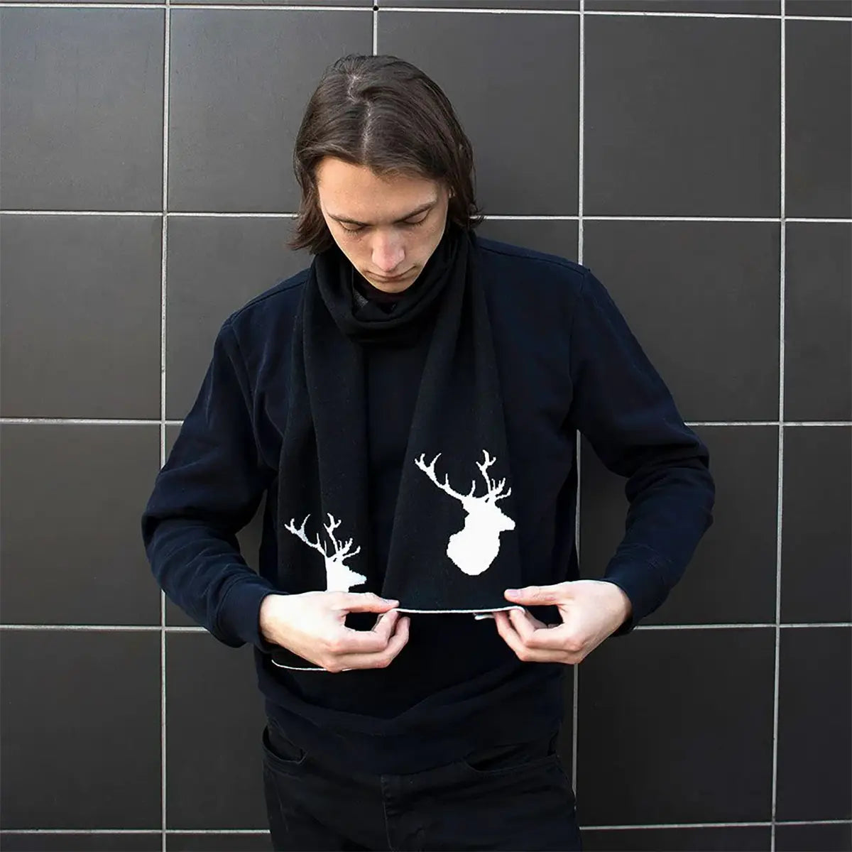 Merino Wool Stag Scarf in Black