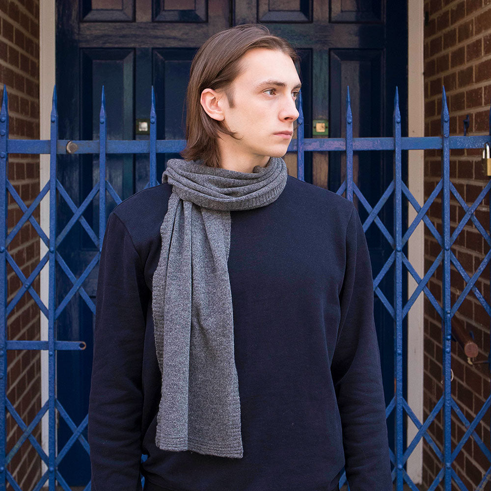 Lambswool Plain Knit Scarf in Derby Grey
