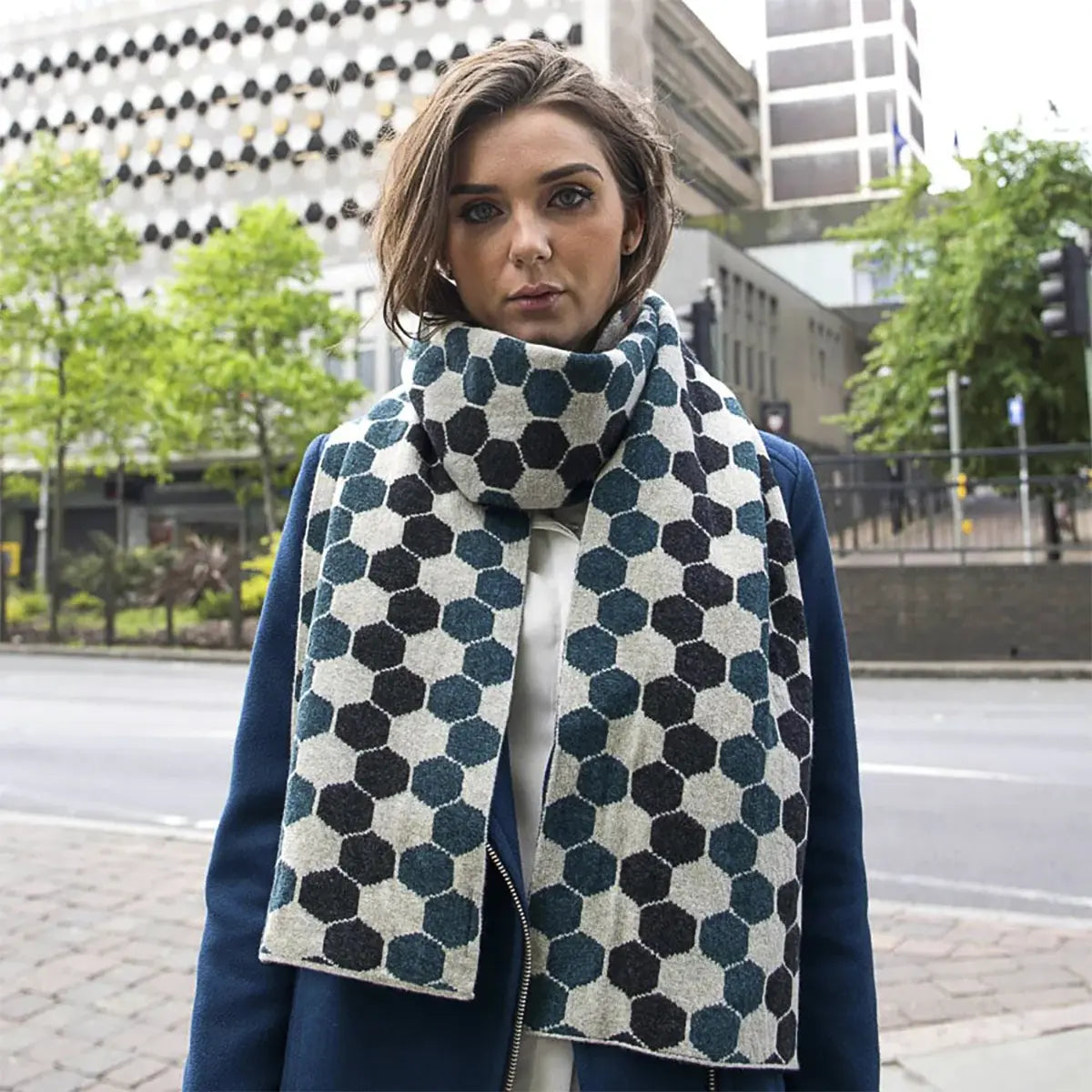 Ladies Lambswool Hexagon Scarf in Lugano