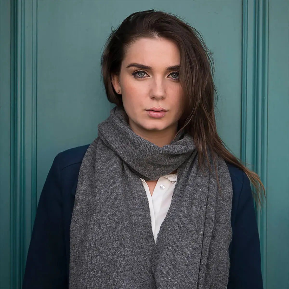 Ladies Lambswool Plain Knit Scarf in Derby Grey