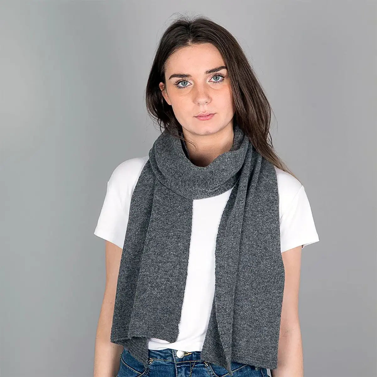 Ladies Lambswool Plain Knit Scarf in Derby Grey