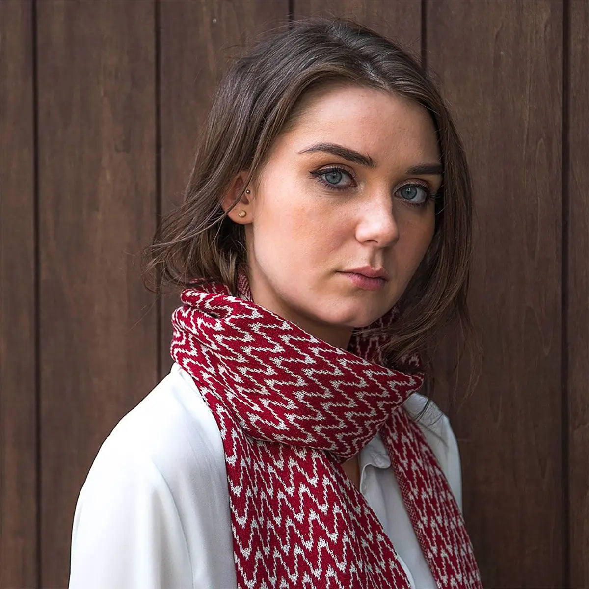 Ladies Zig Zag Wool Scarf in Burgundy