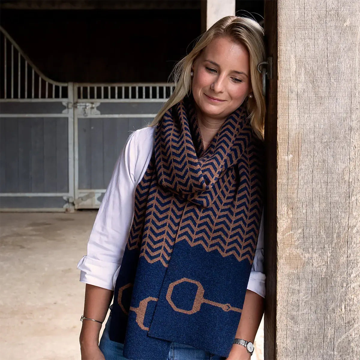 Lambswool Snaffle Bit Scarf in Navy