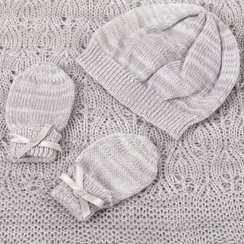 Hat and Mittens Grey Kitten Paw Gift set 